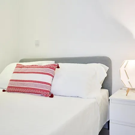 Апартаменты Altido Fabulous 3-br In Western
